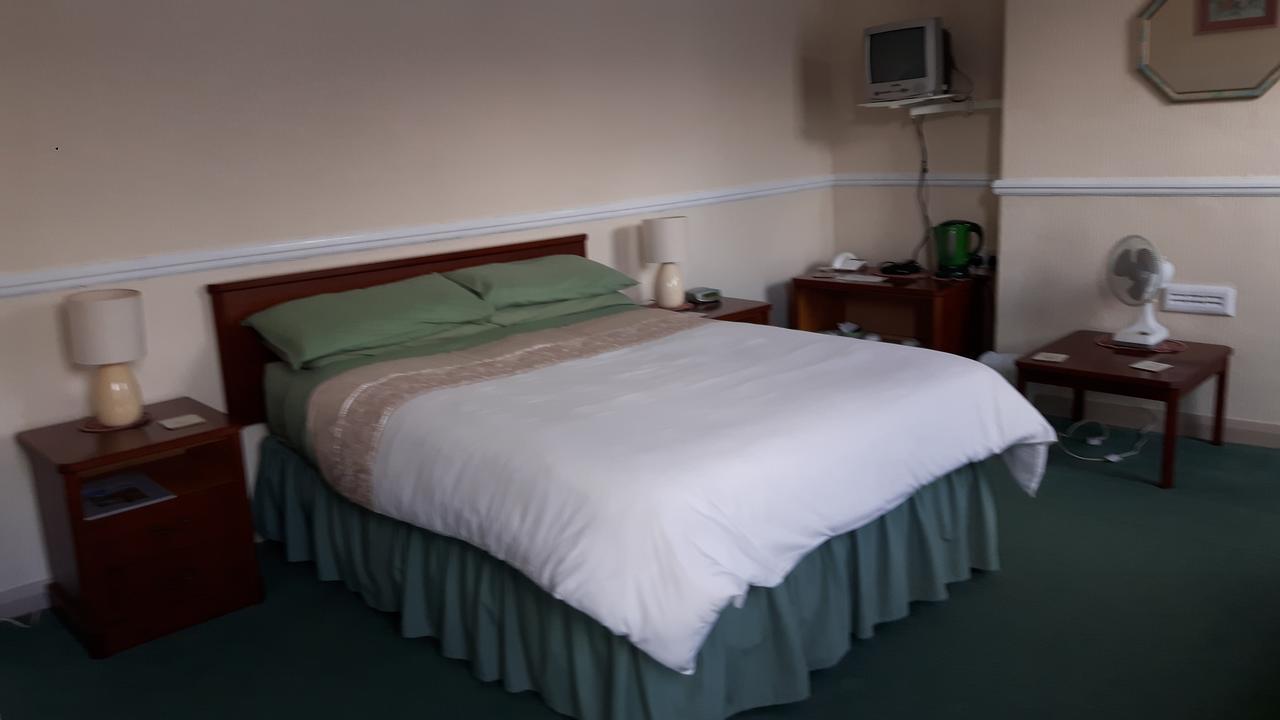 Victoria Inn Олстон Екстер'єр фото