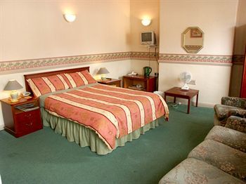 Victoria Inn Олстон Екстер'єр фото